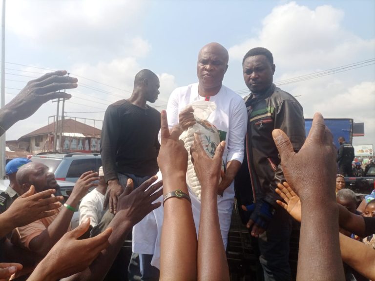 Bar. Imasuagbon Takes ‘Resque Nigeria’ Crusade To Edo Communities, Campaigns For Atiku, Shares Annual Chrismas Rice.