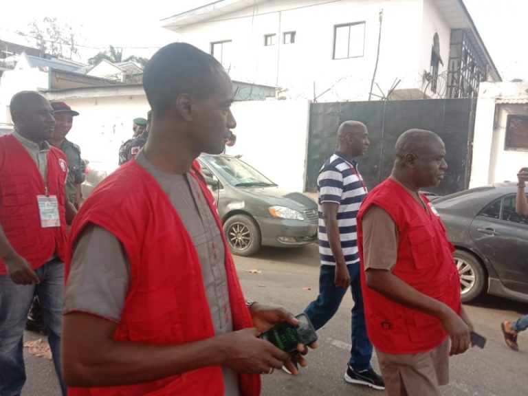EFCC storms Tinubu’s polling unit for inspection