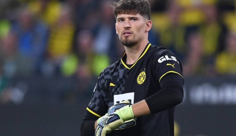 EPL: Chelsea To Sign Borussia Dortmund’s Kobel