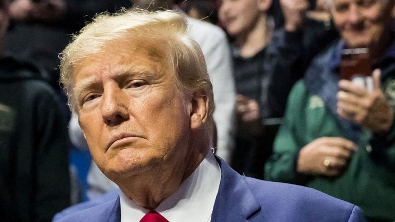 Trump’s lawyers meet over documents probe