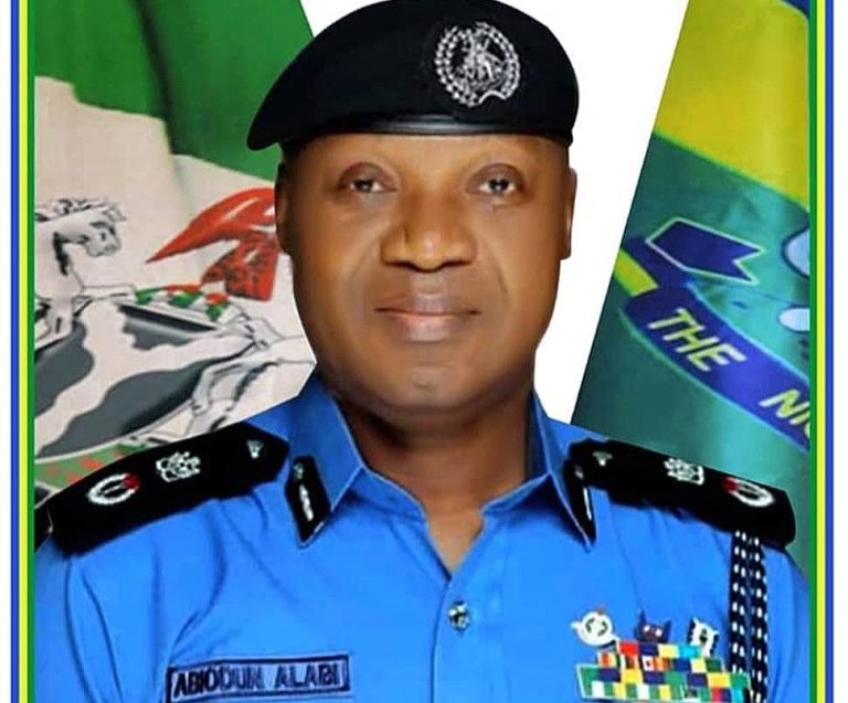 Vandals flee as Lagos police foil oil theft