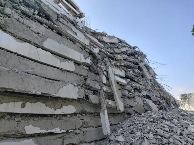 Building Collapse In Nnewi, Anambra Kills Man And Two Sons