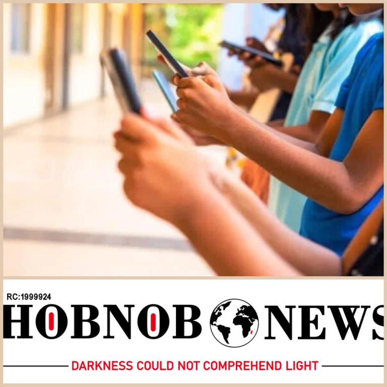Nigerian ranks first among countries that spend most times on social media