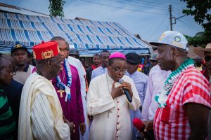 Photos: Governor Soludo Travels To "Inaccessible" Olumbanasa Community By Boat