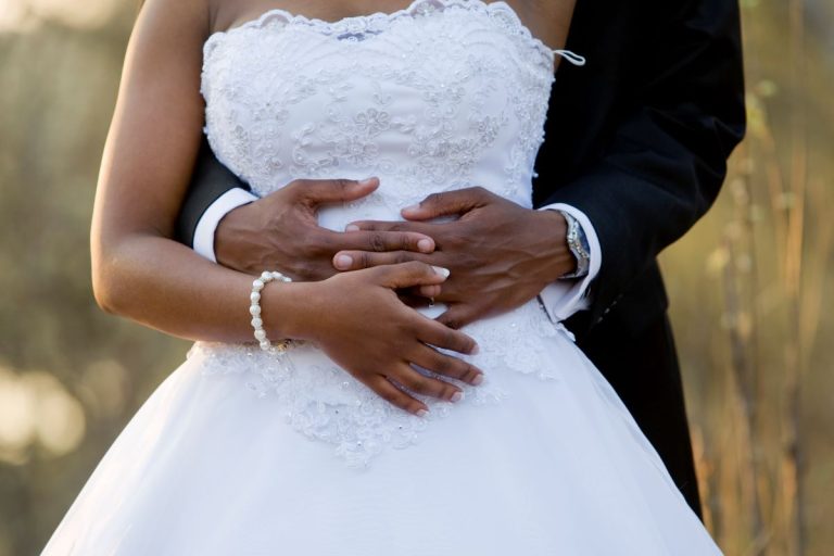 Brothers Gift Sister New Car As Wedding Gift, Mother Offers N1.5m For Fuel