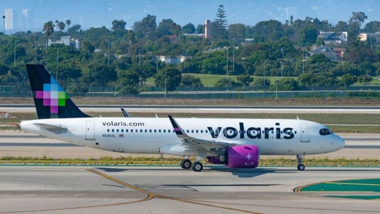 Man Arrested After Attempting to Divert Mexican Flight to US