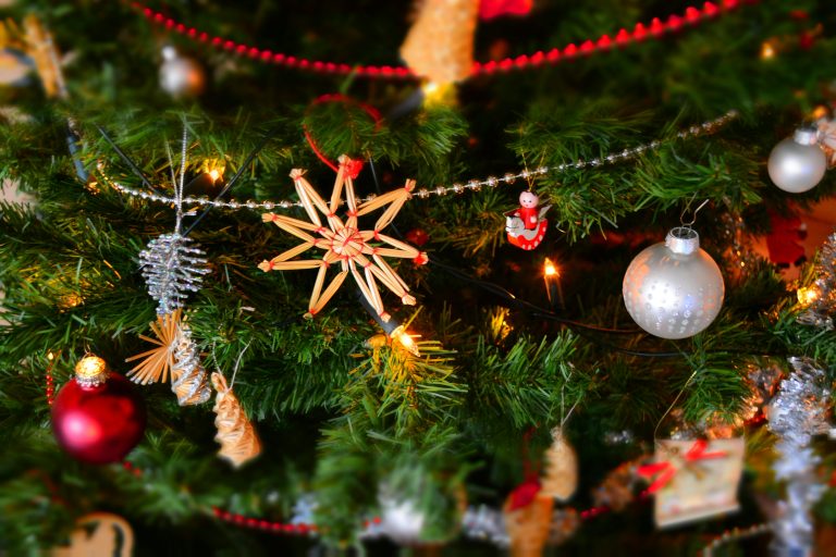 Making Christmas Magical: 5 Ways to Create Unforgettable Memories for Your Kids