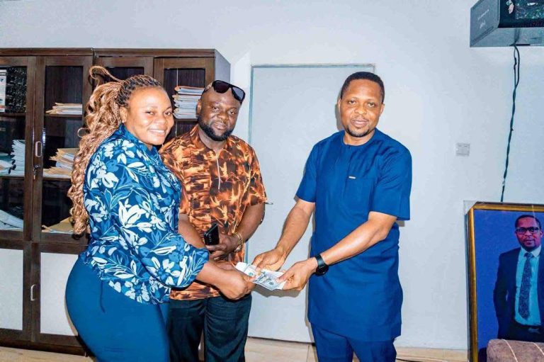 US-Based Benue Indigene Rewards BIPC MD with ₦1 Million for Outstanding Performance