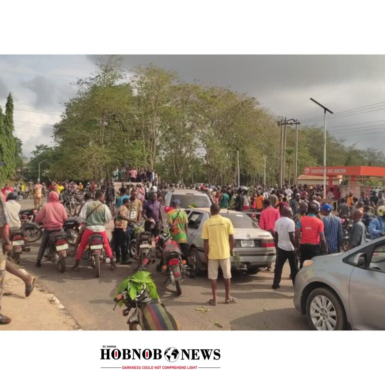 Protesters Shut Ondo Governor’s Office Over Farmers Killed by Herdsmen