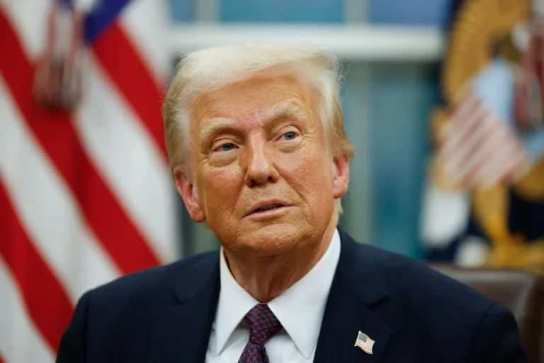Trump Pushes New App for Migrants to ‘Self-Deport’—“Do It Right or Never Come Back”