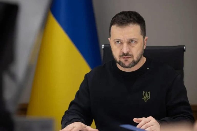 Zelensky Urges Ukrainians to Keep Faith on Easter, Vows Peace Will Return