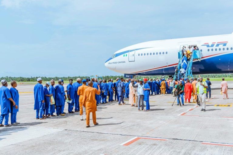 3,700 Kaduna Pilgrims Airlifted to Saudi Arabia for Hajj, Begin Spiritual Journey in Madinah and Makkah