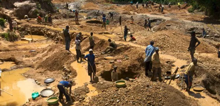 Tragedy in Zamfara: 13 Dead, Dozens Trapped as Mining Pit Collapses