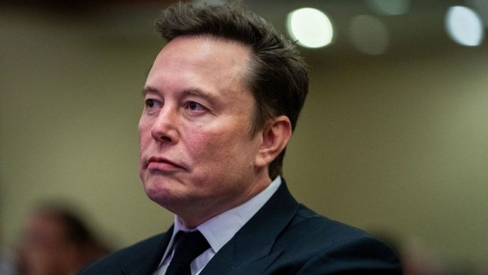 Elon Musk Apologises for X Algorithm Glitch, Promises Fix