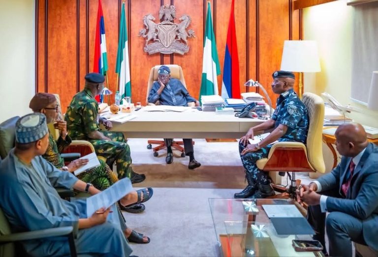 Tinubu Holds Crucial Emergency Security Meeting With Service Chiefs
