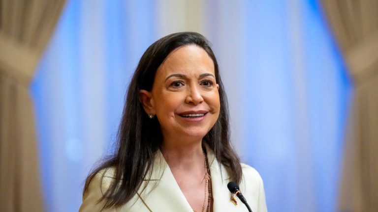 Trump Meets Venezuelan Opposition Leader Machado, but His Opinion Remains Unchanged