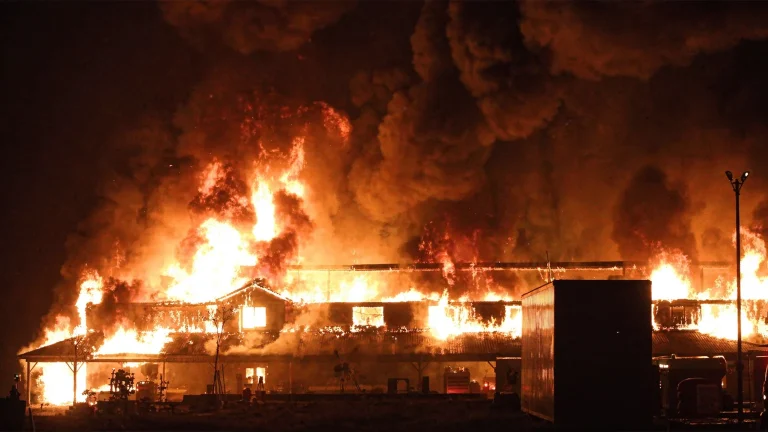 Massive fire outbreak engulfs Lagos old international terminal