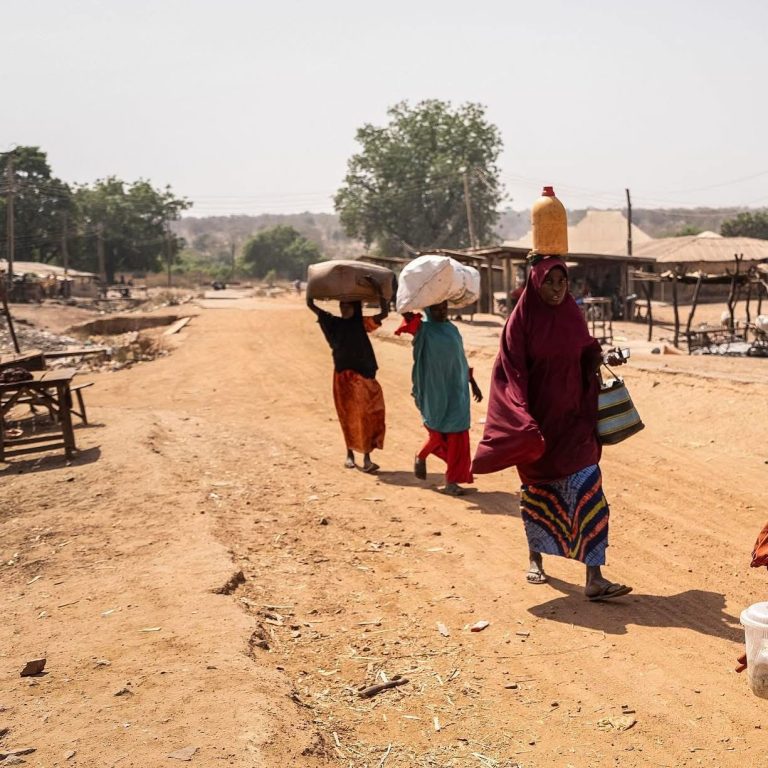 PANIC IN KWARA AS SUSPECTED TERRORISTS INVADE GBUGBU COMMUNITY, RESIDENTS FLEE INDOORS