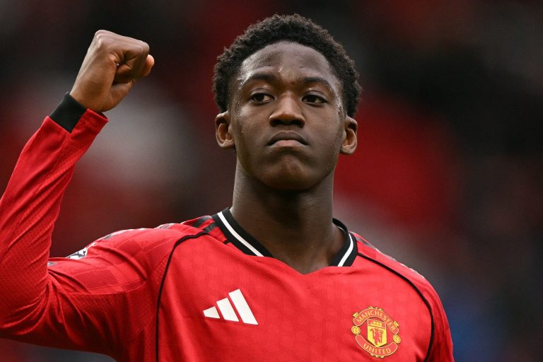 Man United Beat Villa 3-1 to Boost Champions League Bid